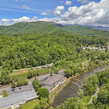 Best Western Plus River Escape Sylva / Dillsboro Eksteriør billede