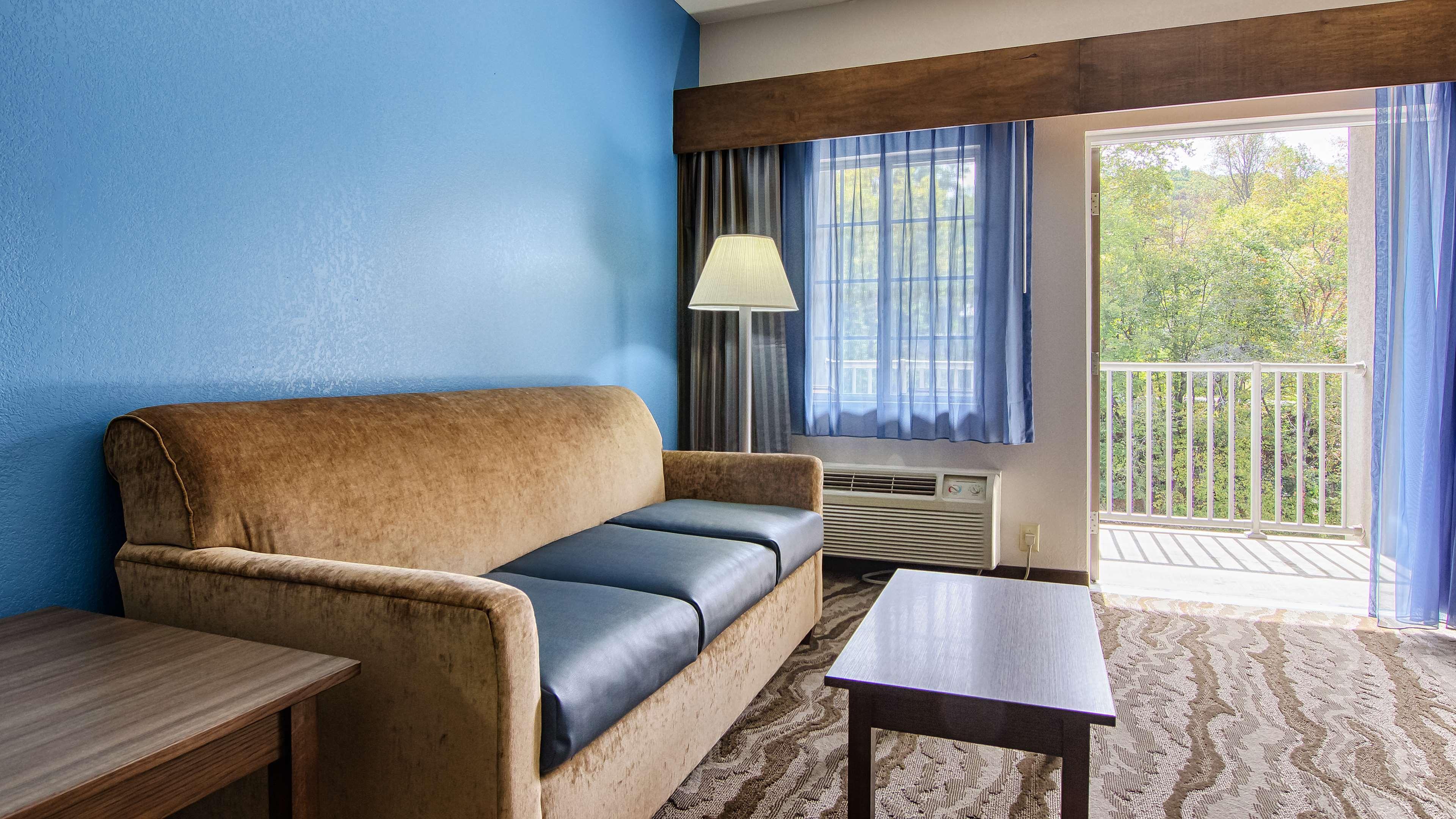 Best Western Plus River Escape Sylva / Dillsboro Eksteriør billede
